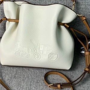 Nwt Coach drawstring crossbody bag